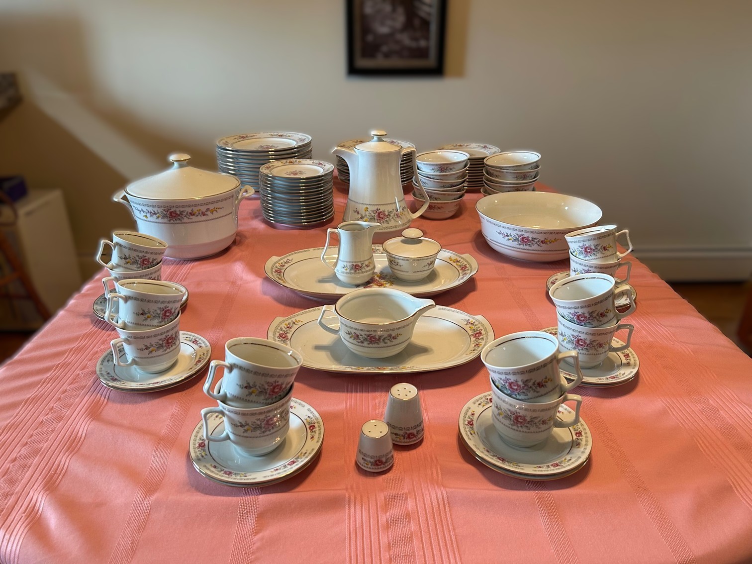 FINE CHINA SET (Setting for 12) - photo 5