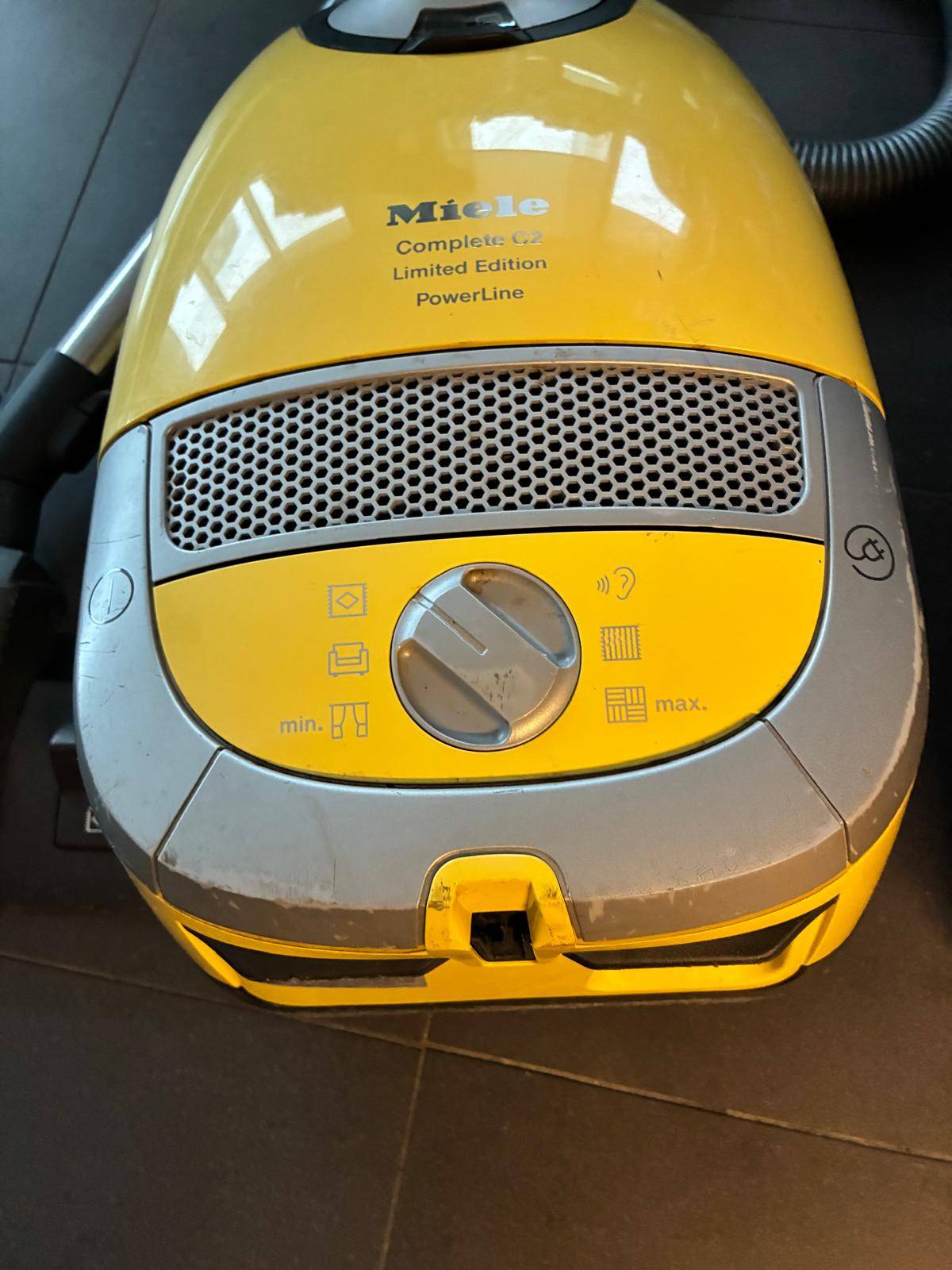 Miele Vacuum cleaner – C2 PowerLine - photo 2