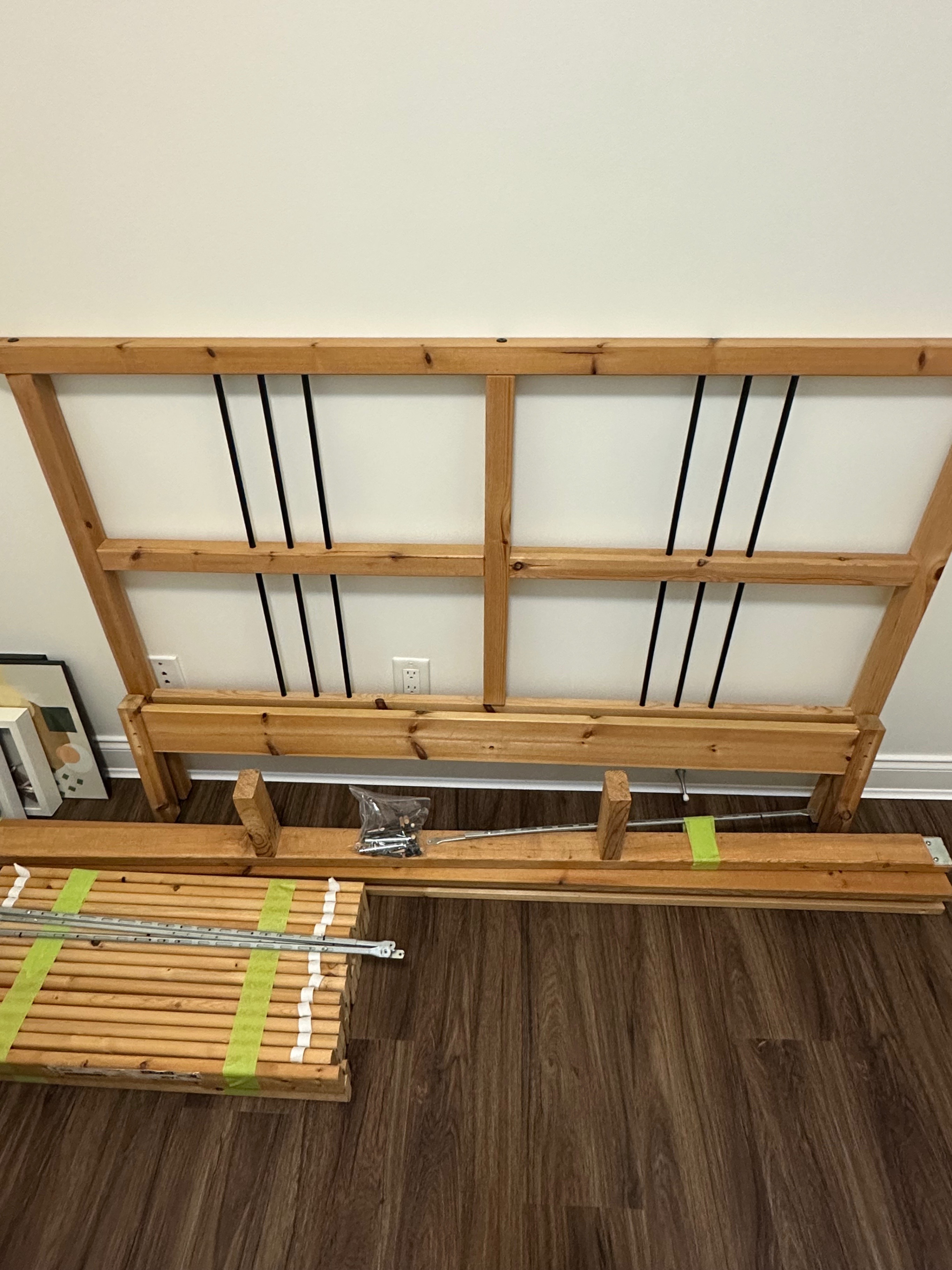 Bed frame size: double
