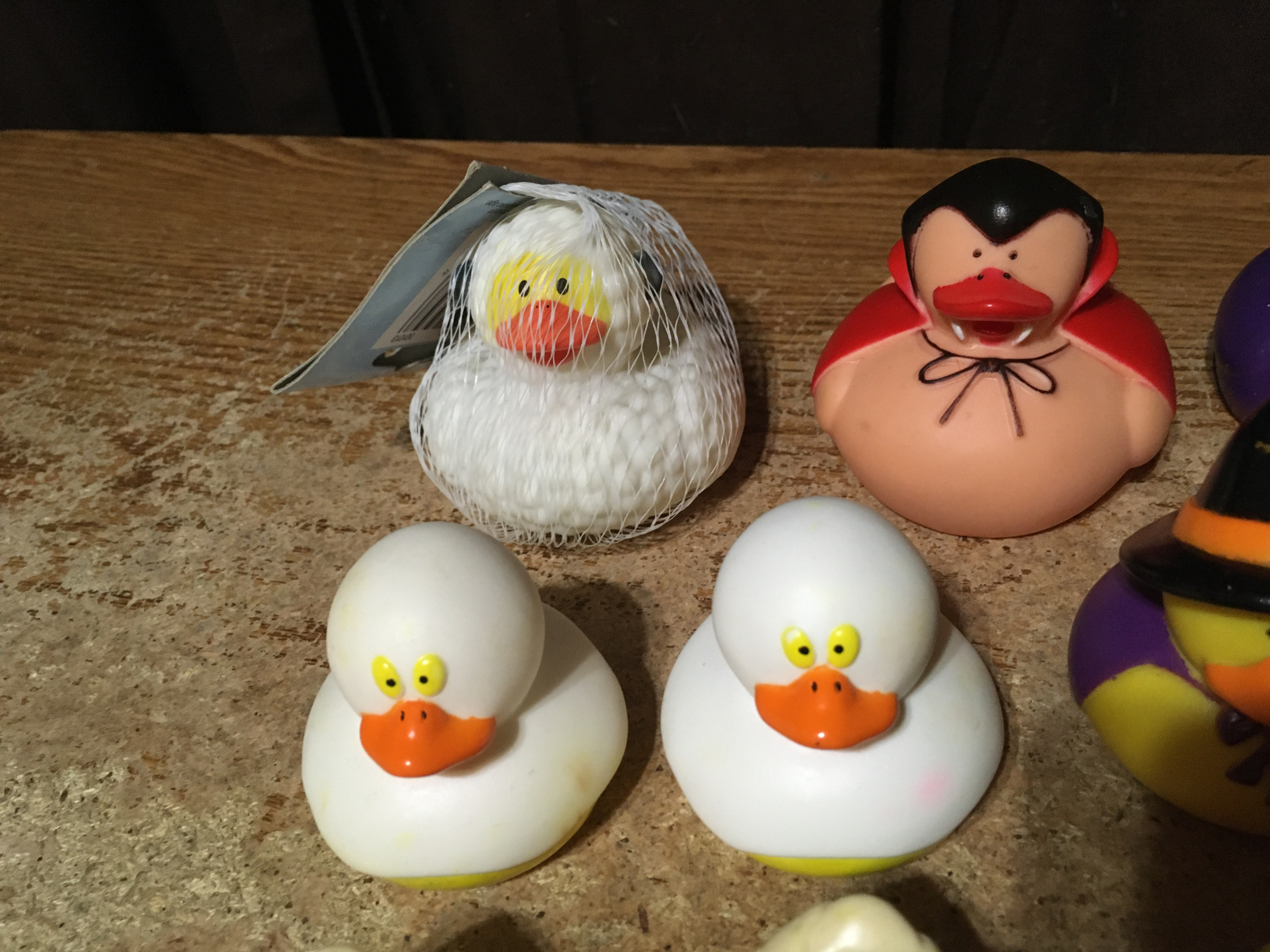 LOT OF 15 RUBBER DUCKS HALLOWEEN DRACULA VAMPIRE GHOST MUMMY - photo 5