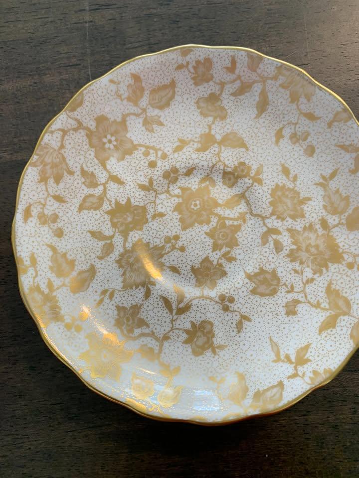 Royal Chelsea Gold Floral Tea Cup and Saucer Set - photo 3