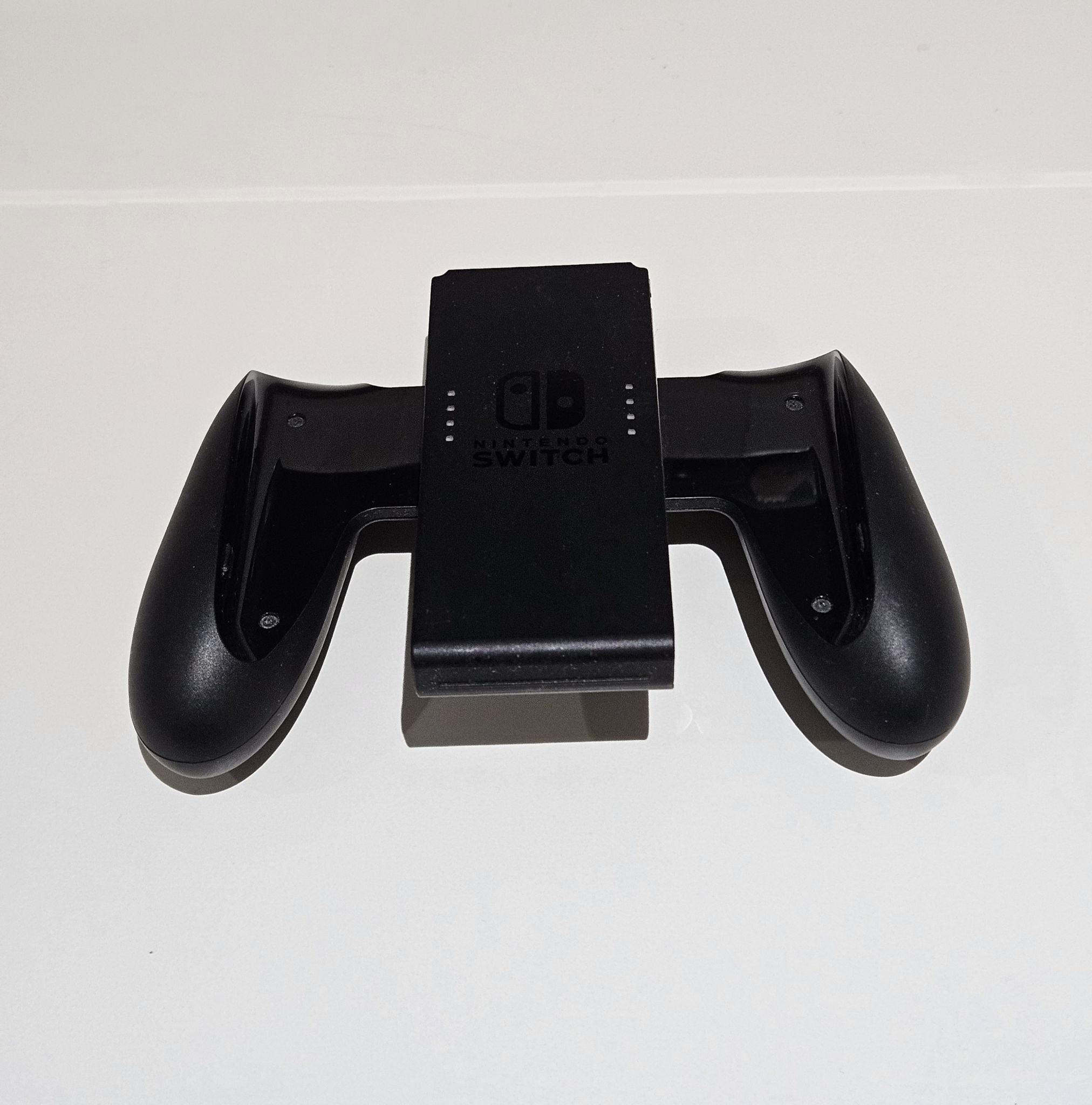 Nintendo Switch console + joysticks - photo 4
