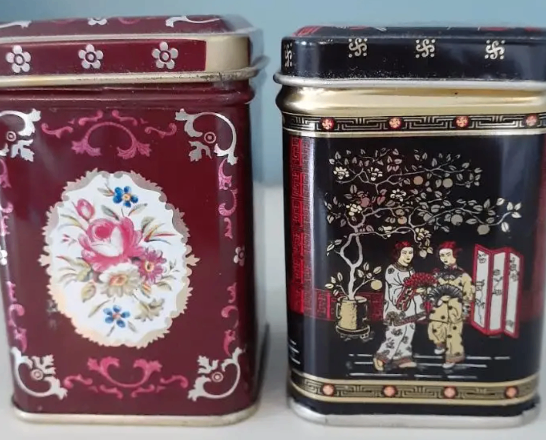 Vintage floral and Asian design small metal storage tins - photo 2