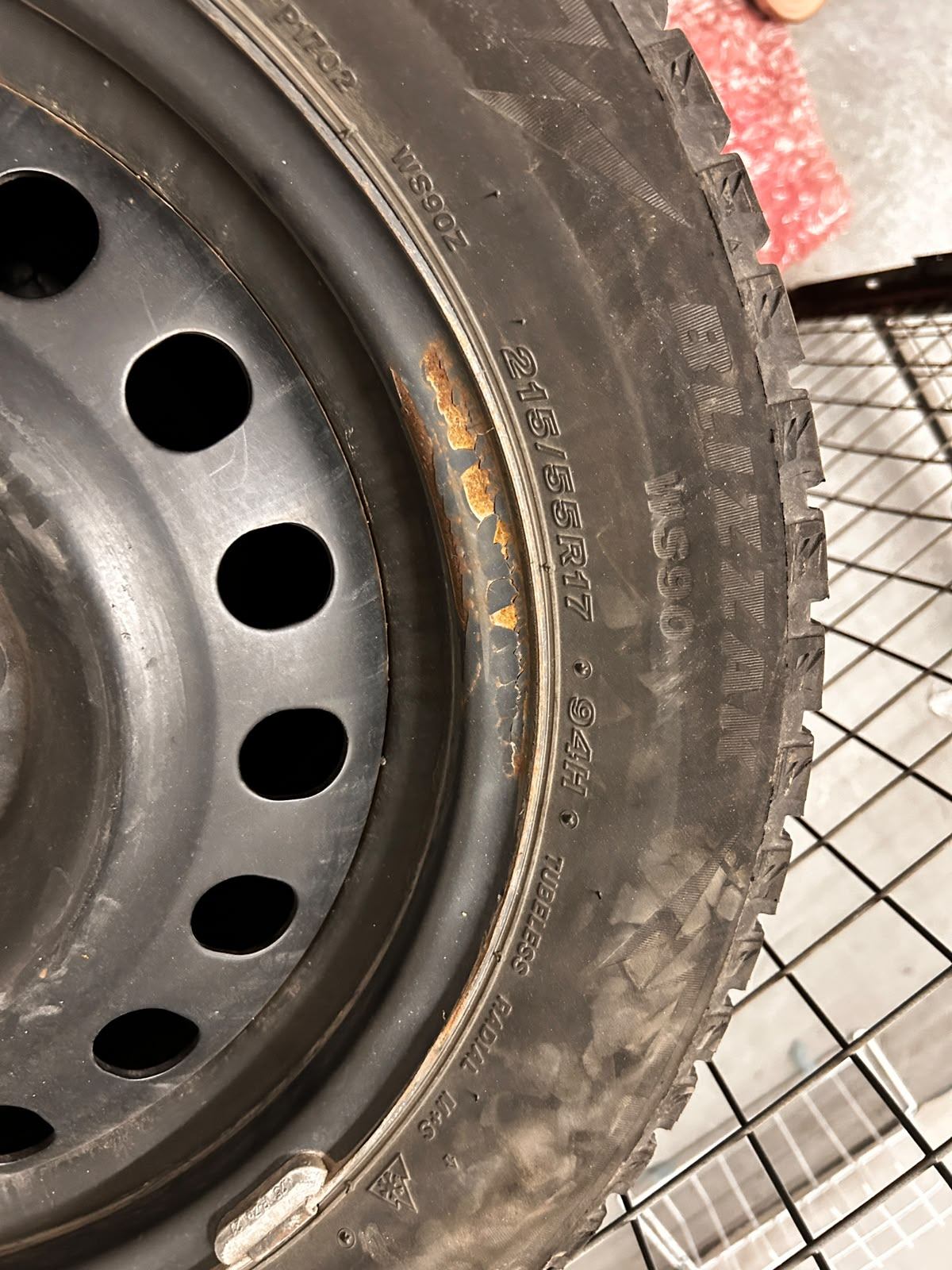 Set of 4 Bridgestone Blizzak WS90 Winter Tires - photo 4