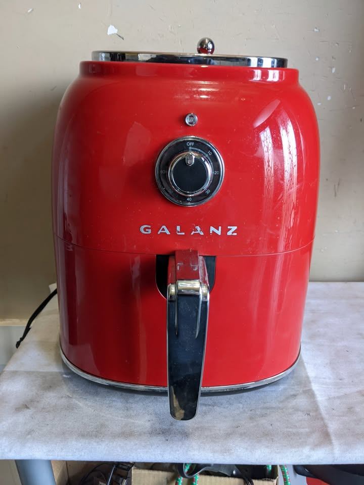 Galanz Retro Electric Air Fryer with Non-Stick Basket - photo 2