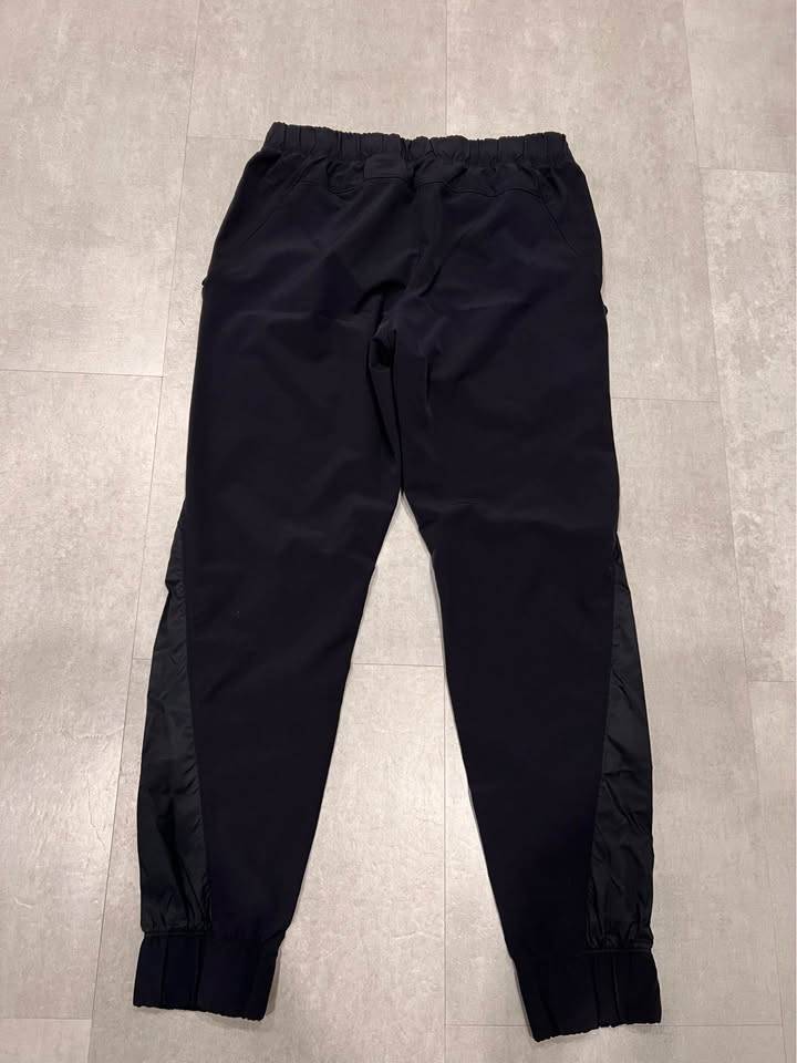 Under Armour ladies small - photo 3