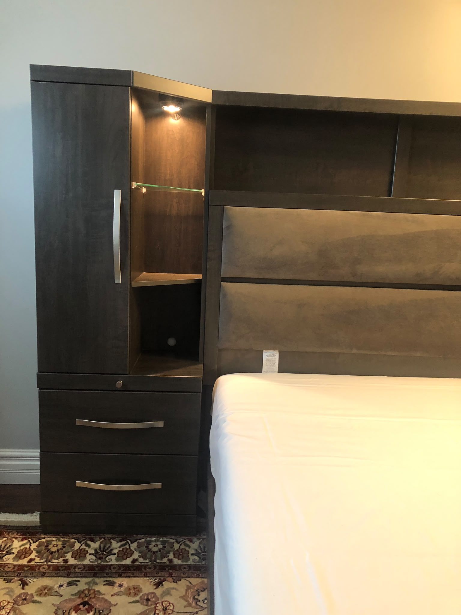 Queen Bed set with Tower Side Tables/Cabinets/Shelf - photo 4