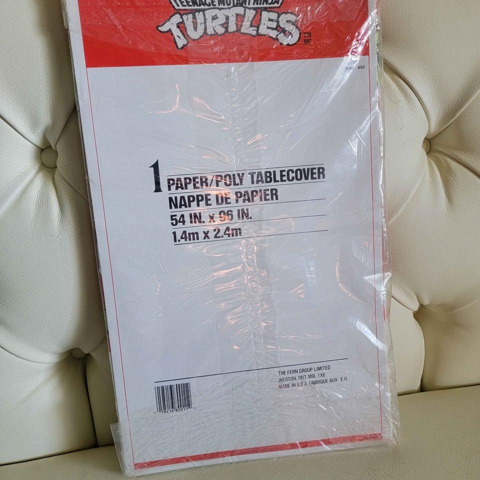 1988 TMNT paper table cover 54x96 inches - photo 2