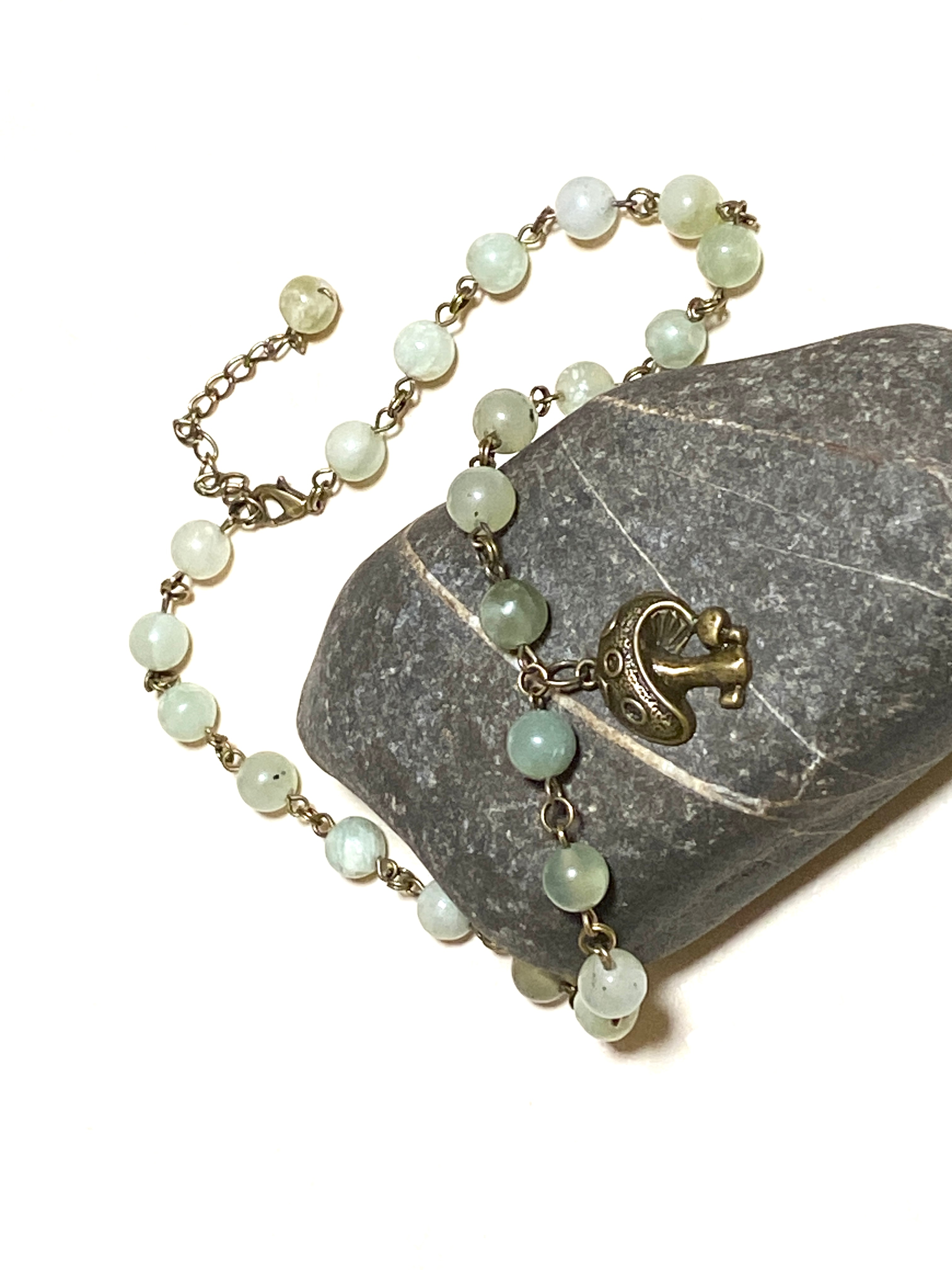 Mint Green Serpentine Short Necklace, Bronze Round Mushroom - photo 3