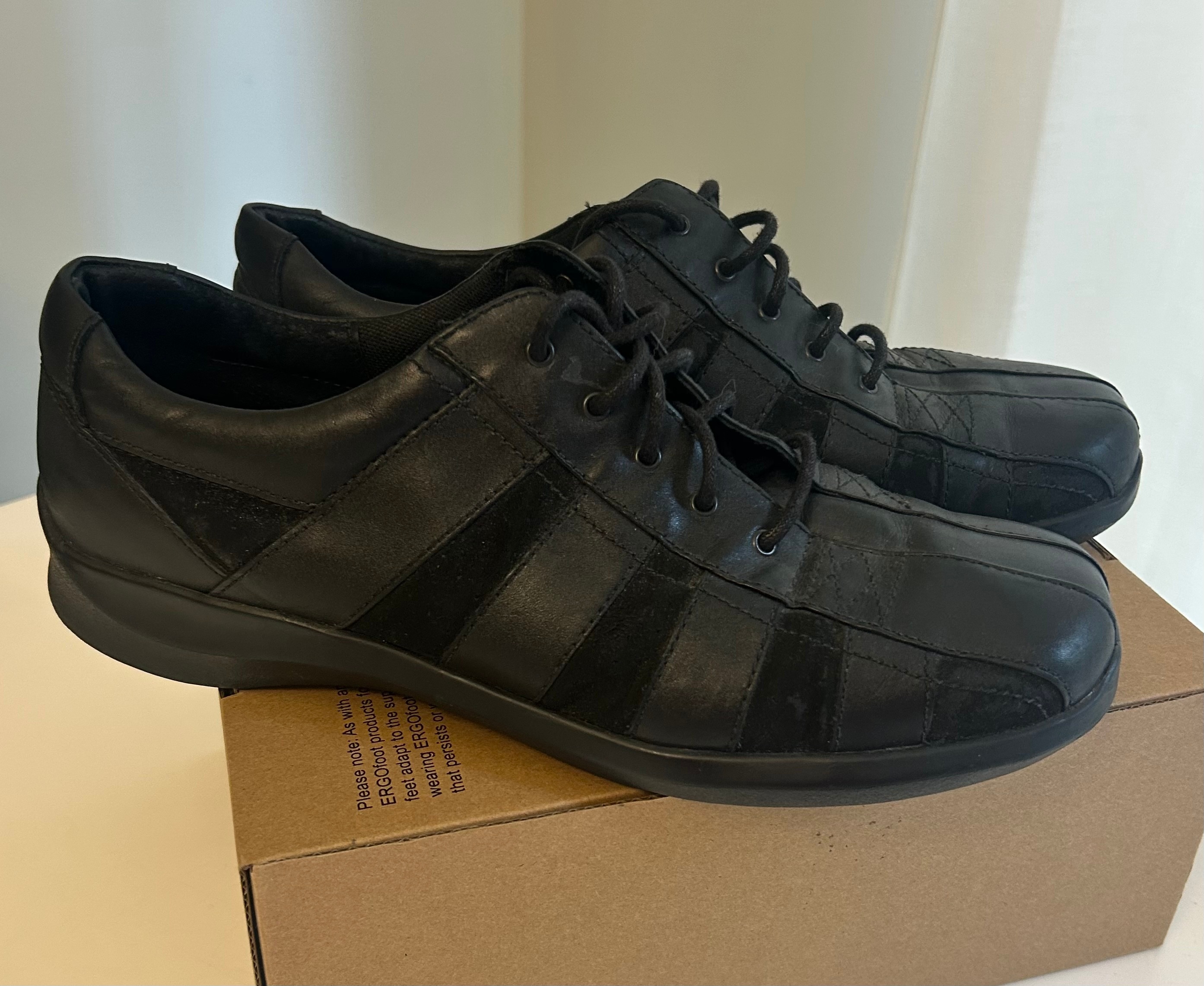 Men's Aetrex Black Leather Lace-Up Shoes