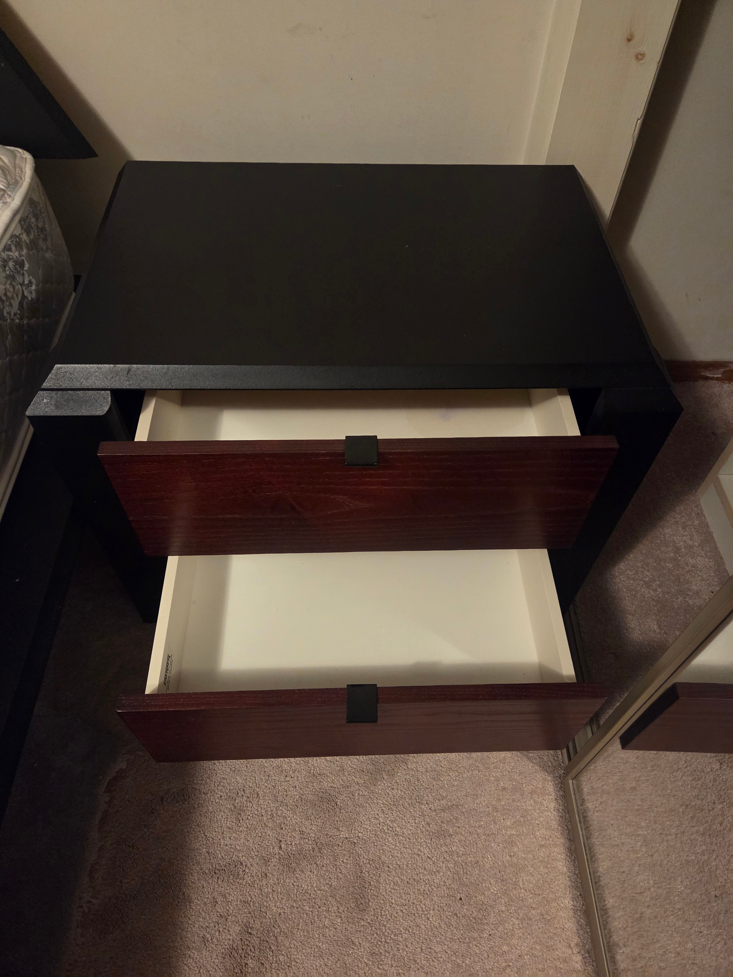 Pair Meubles Laurier Solid Wood Nightstands 24x16x19.5"H - photo 2