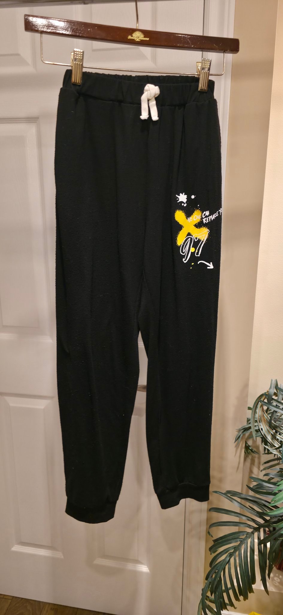 Kids SHEIN 2-piece set size 10Y, graphic tee and joggers - photo 5