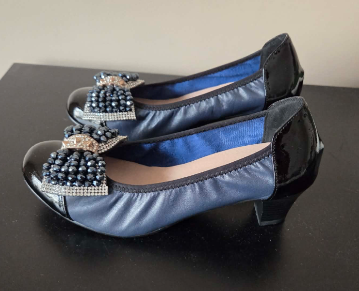Brand new leather shoes - size 5.5/6 - photo 2