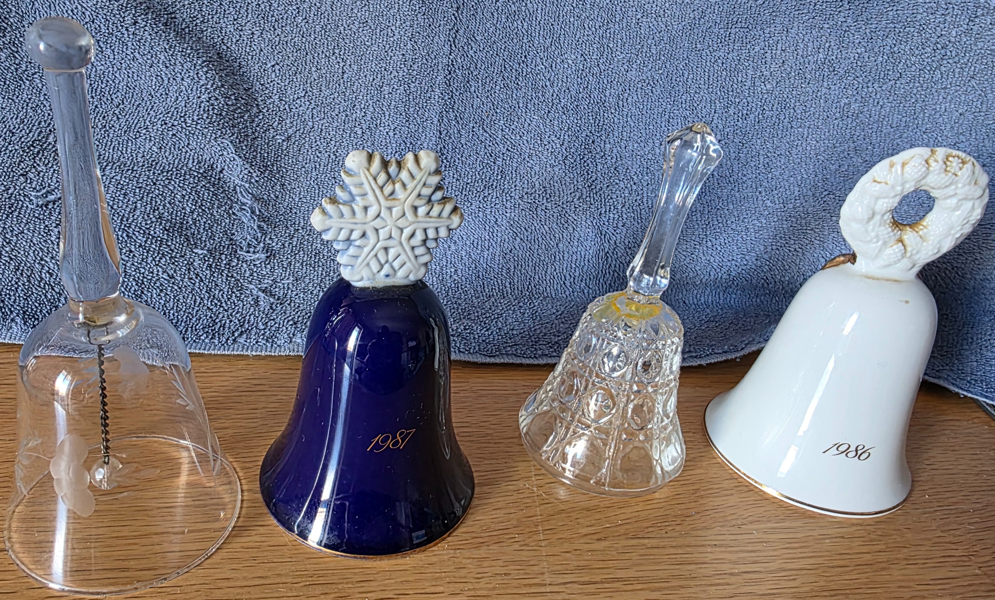 Set of 4 Vintage Decorative Christmas Bells - photo 2