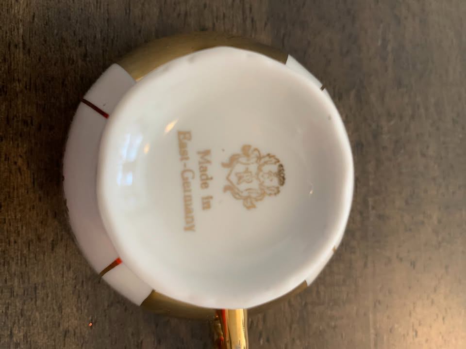 Vintage East Germany Porcelain Tea Cups and Saucers - photo 4
