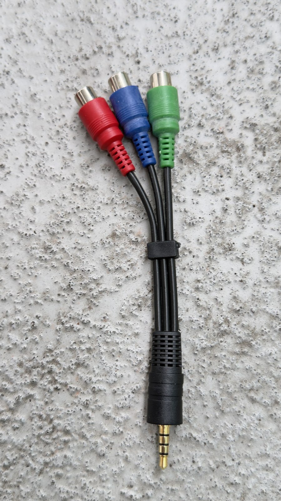 3.5mm to Component Video Adapter – Green/Blue/Red RCA Female - photo 2
