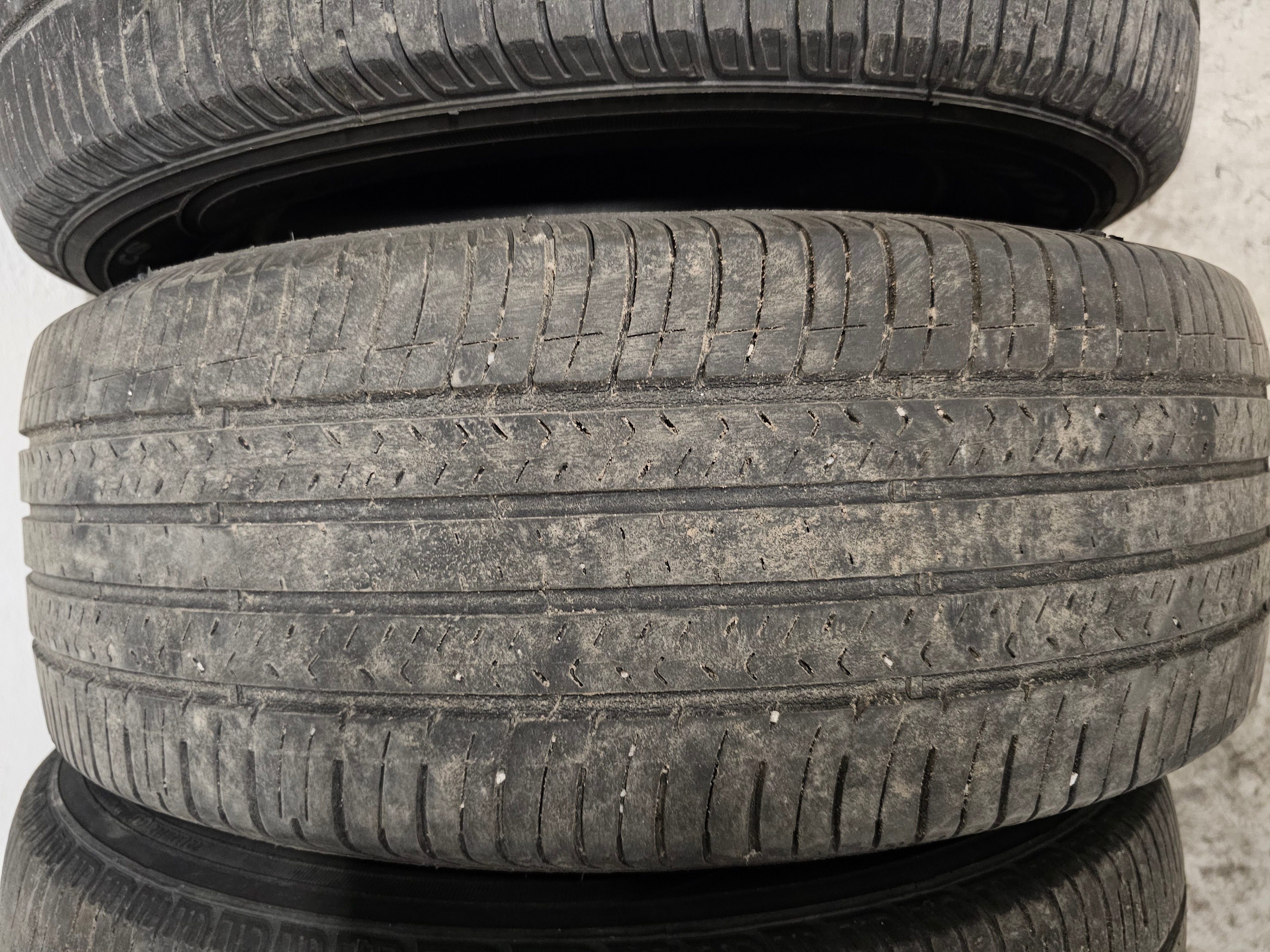 Goodyear Assurance CS Fuel Max 225 65R17 102H All Season Tires - photo 5