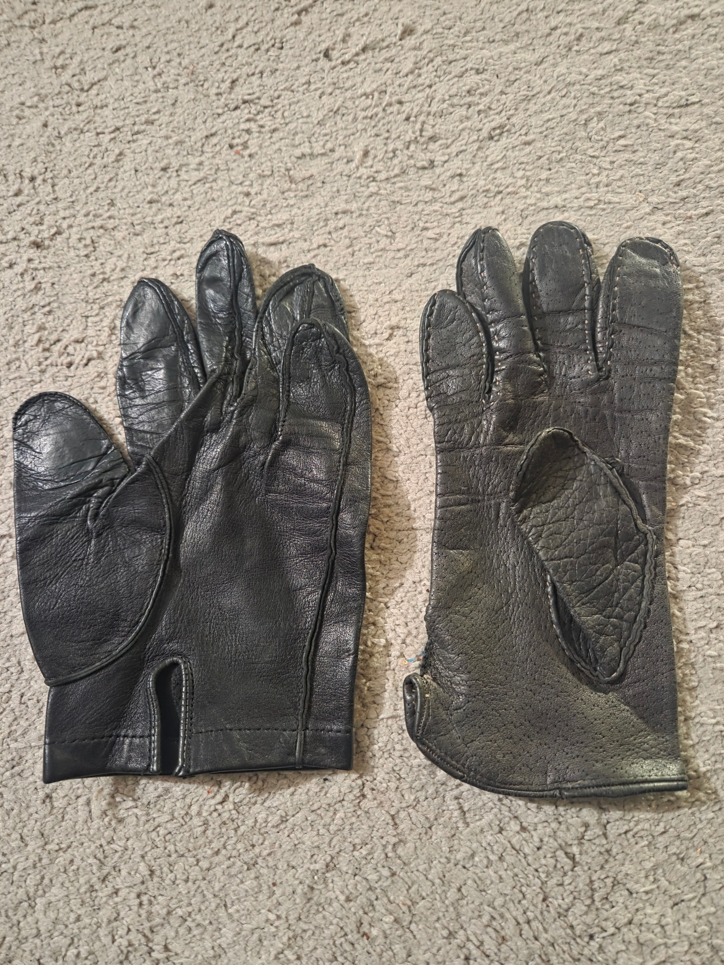 FREE: 2 Black Leather Gloves (Mismatched Pair)