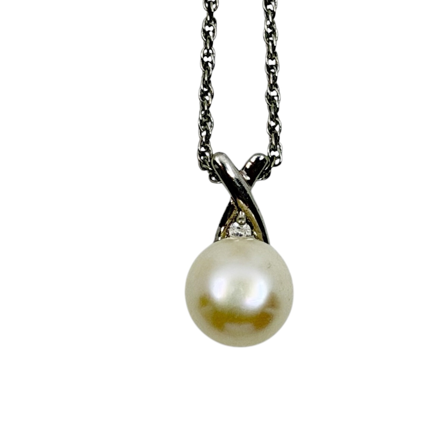 Sterling silver Freshwater pearl & Cubic Zirconia pendant