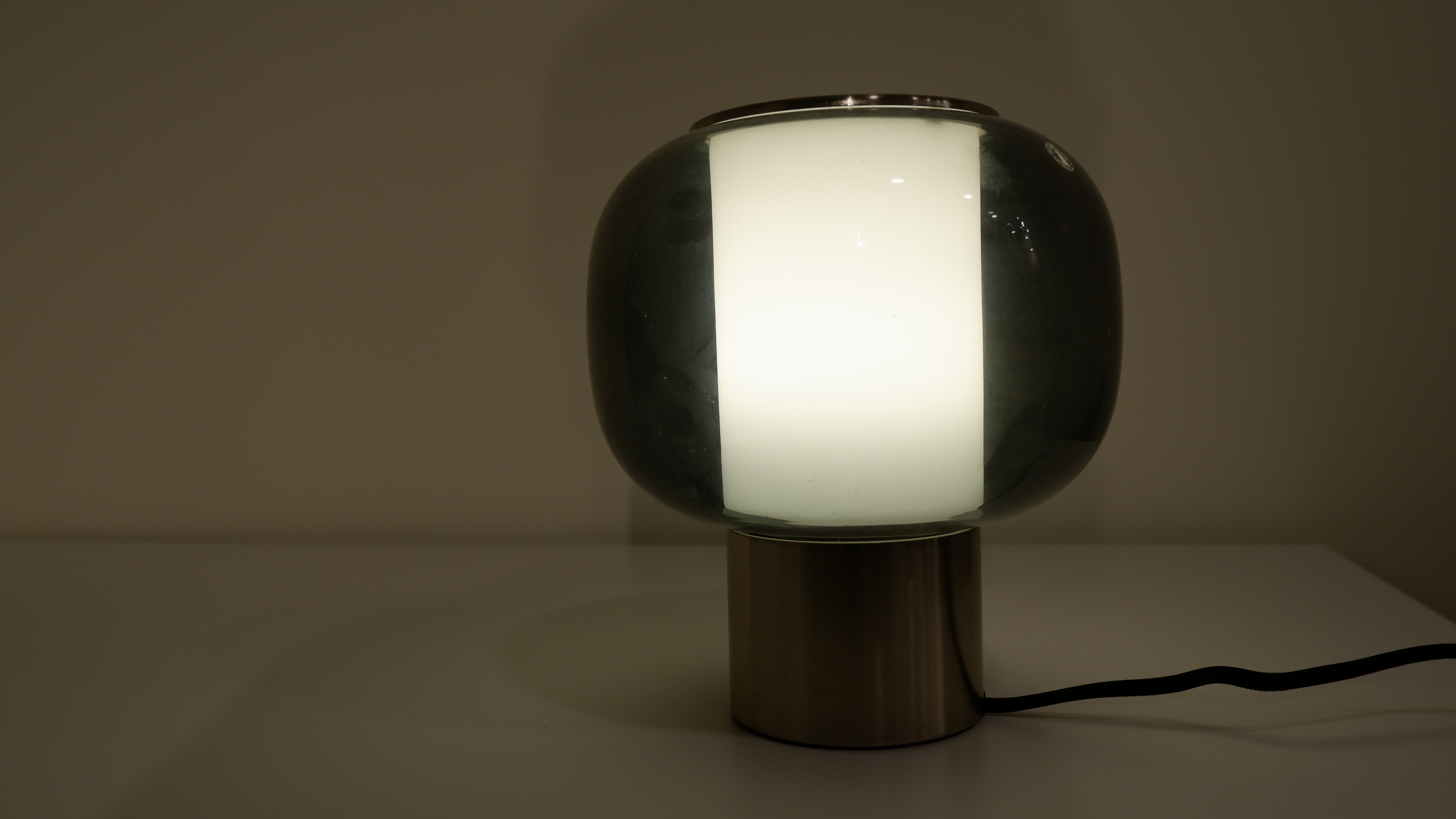 IKEA HÖGVIND Table Lamp – Nickel-Plated / Gray Glass - photo 2