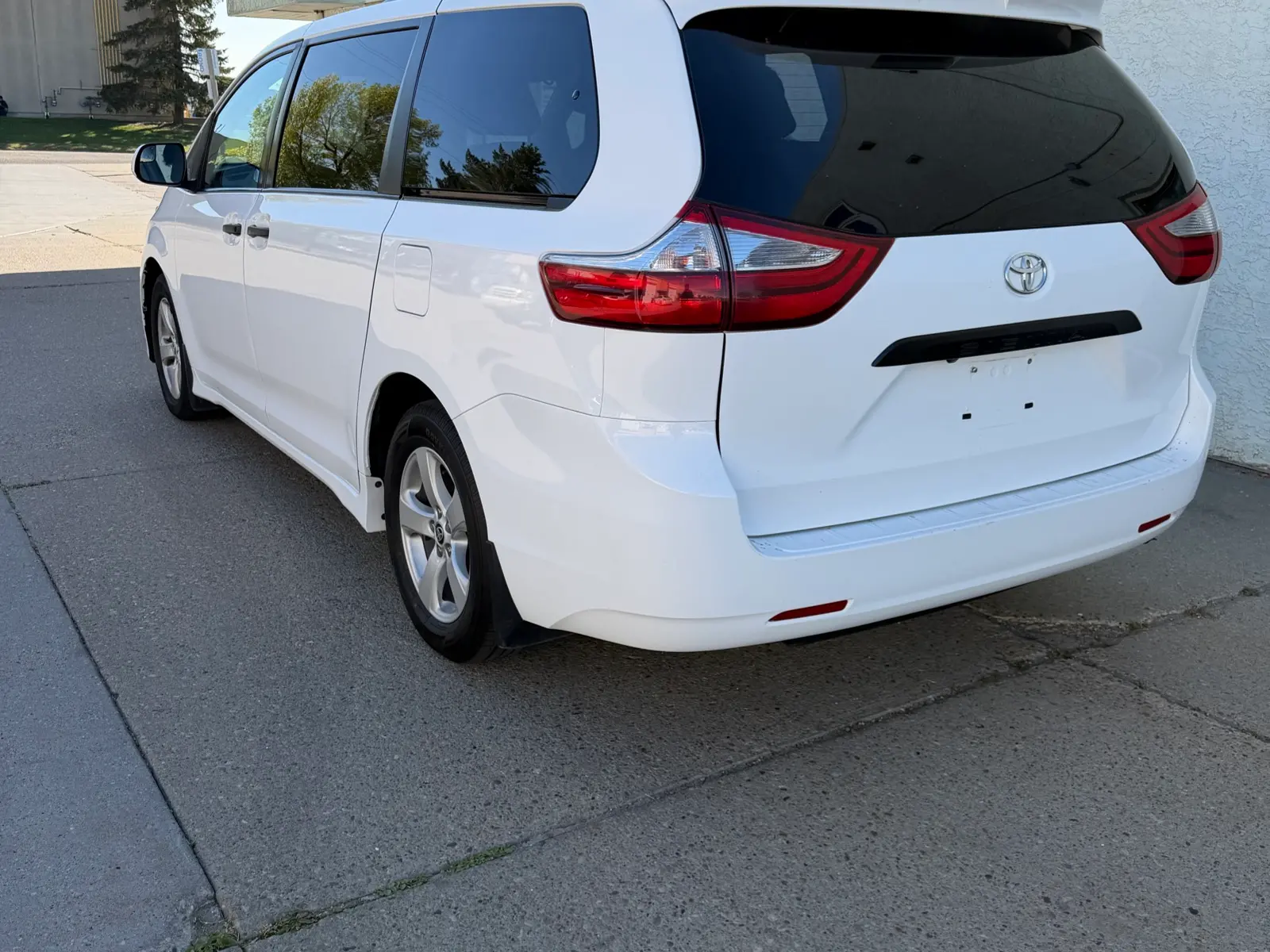 2019 Toyota Sienna - photo 3