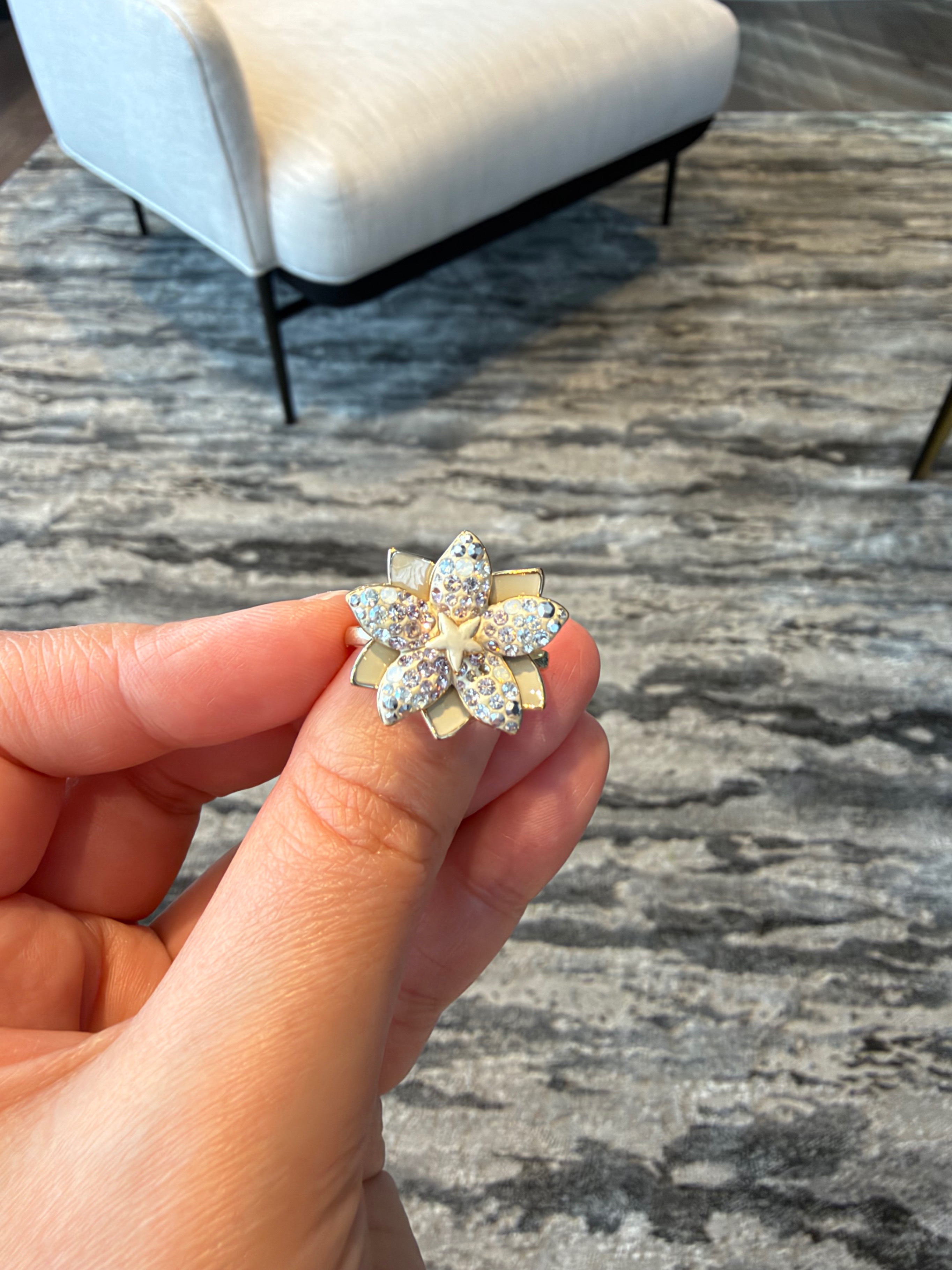 Swarovski Louella Flower Ring, Retired, Size 55 (US 6.75) - photo 2