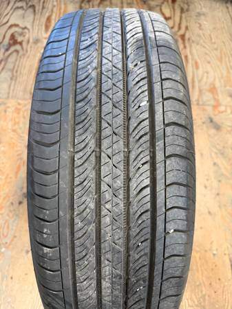 1 X single 225/65/17 M+S Continental Pro contact TX w 85% tread