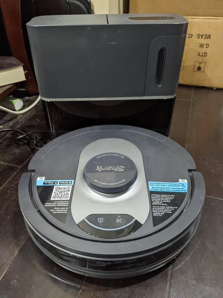 Robot for room, Shark Self-Empty Robot Vacuum