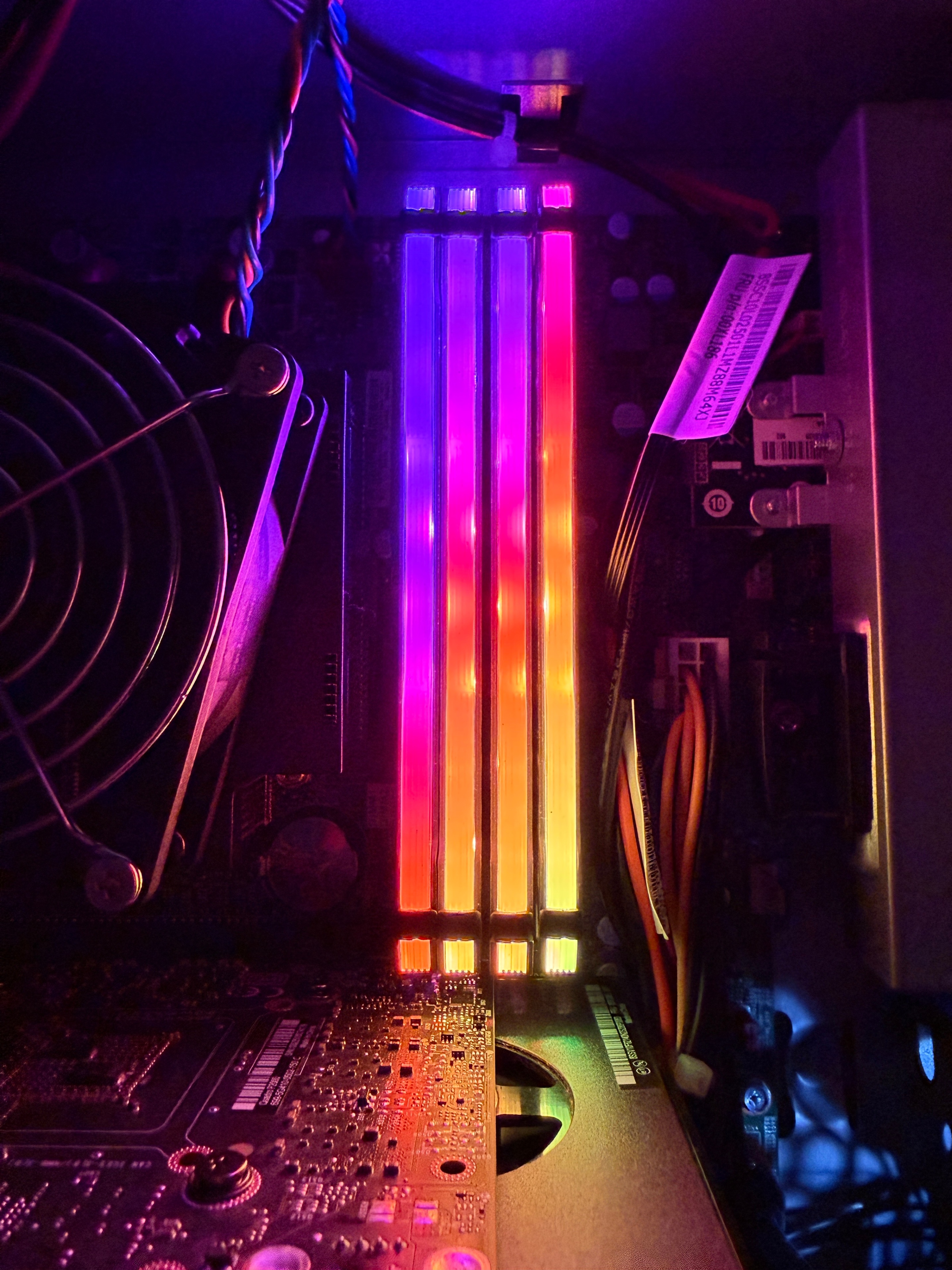 USED - Corsair Vengeance RGB Pro DDR4 32GB RAM Kit - photo 3