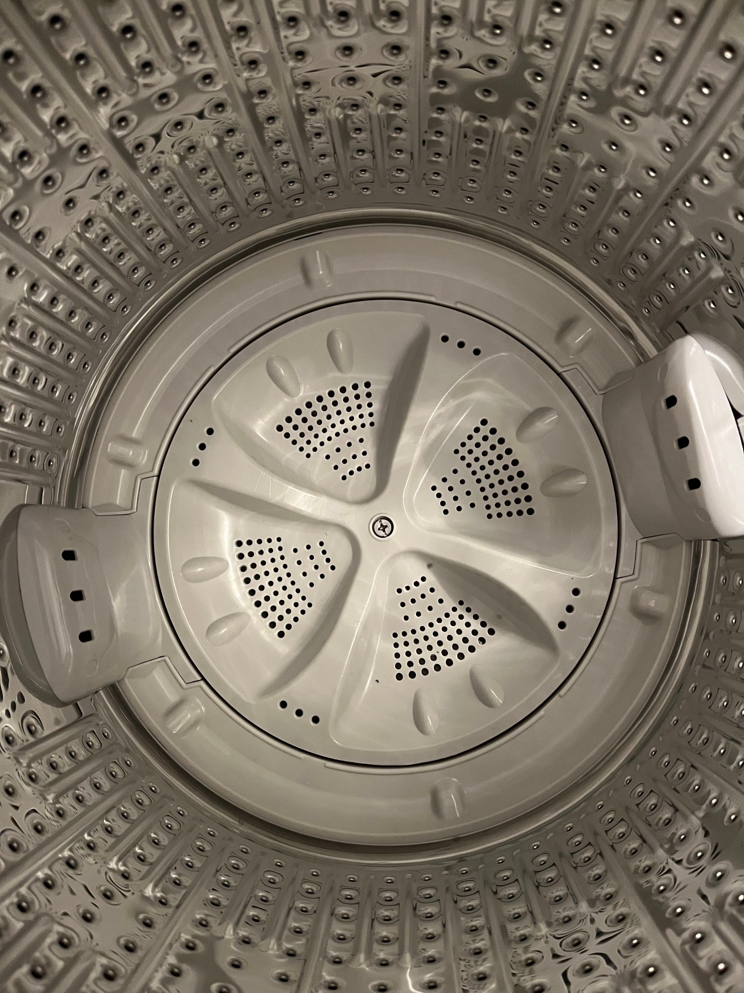 Portable HAIER Washing Machine - HLP21N - $140 - photo 5