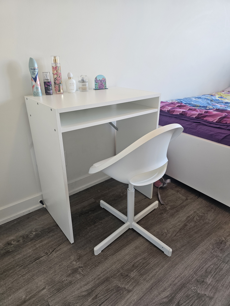Desk + Junior chair (shell +swivel) - photo 4