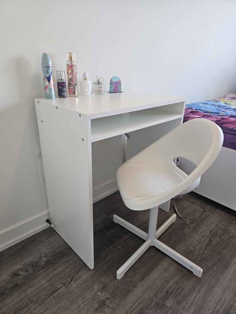 Desk + Junior chair (shell +swivel) - photo 3