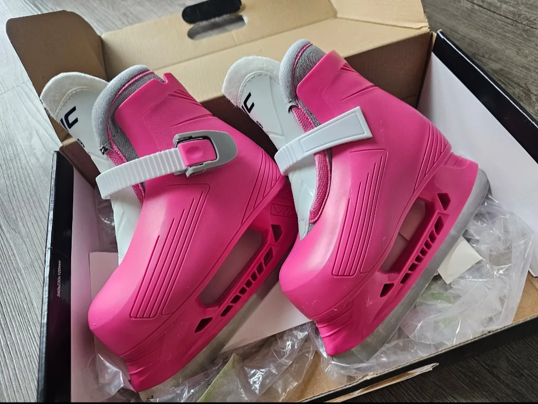 Ice Skates, Youth, Pink,  Size 8/9, almost new