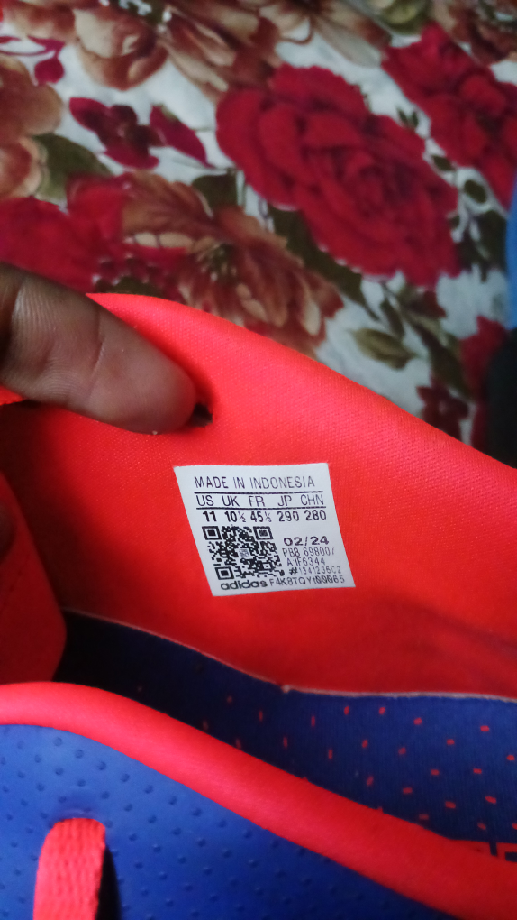 Adidas Predator Soccer Cleats - Size 11 - photo 3