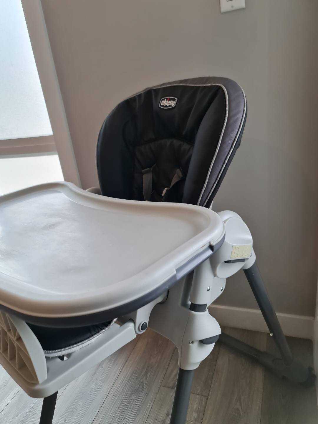 Chicco Highchair with Adjustable Footrest. - photo 2