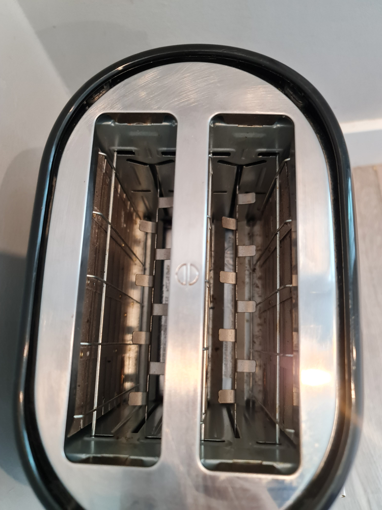 Black+Decker 2-Slice Toaster - photo 3
