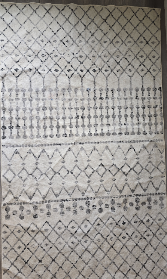 Geometric Pattern Area Rug