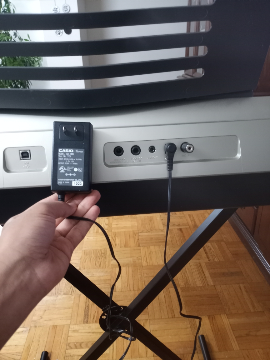 Casio WK-500 Keyboard with Power Adapter - photo 3