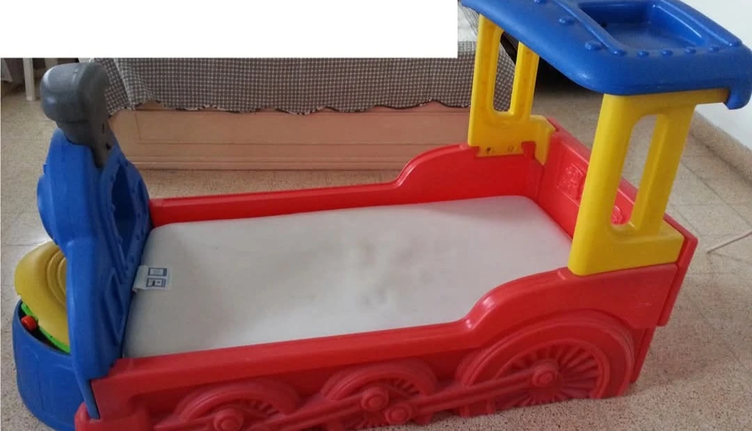 Little Tikes Train Toddler Bed - Red, Blue, Yellow - photo 4