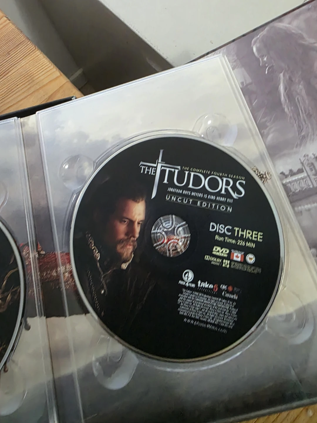 The Tudors: The Complete Fourth Season DVD Set - photo 4