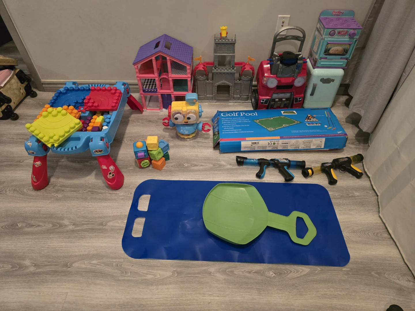 13 Kids Toys with sound an light: Building, Castle, Dollhouse