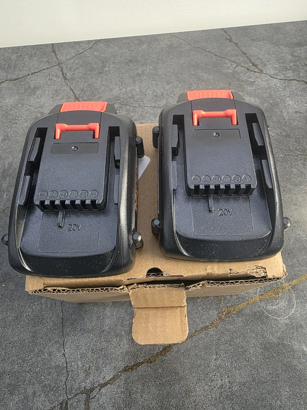2x 20V Lithium-ion Batteries & Charger