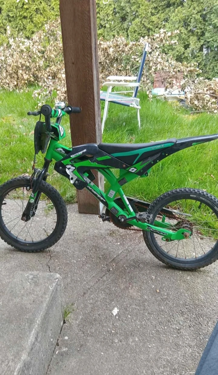 Kids' Green Hyper "Moto Bike" Bicycle