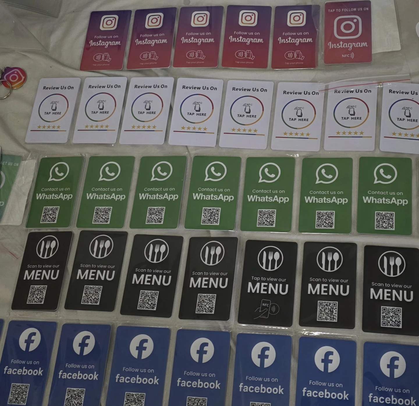 Social Media & Menu NFC/QR Code Cards