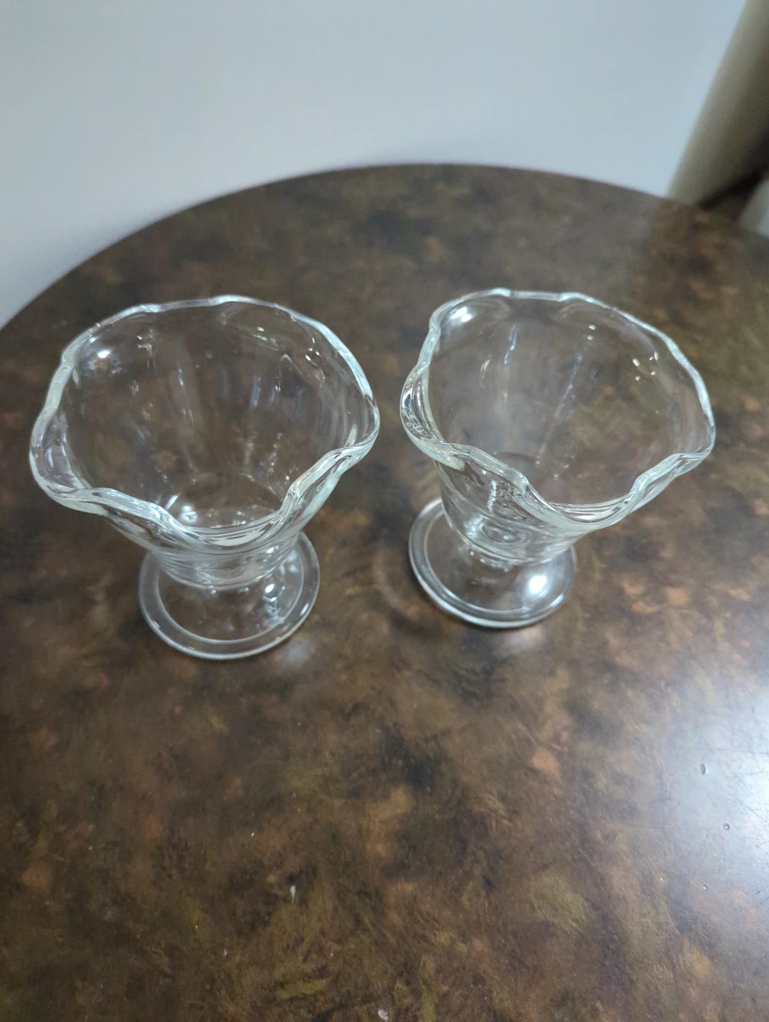 Set of 2 Clear Glass Ice Cream Bowls - photo 2