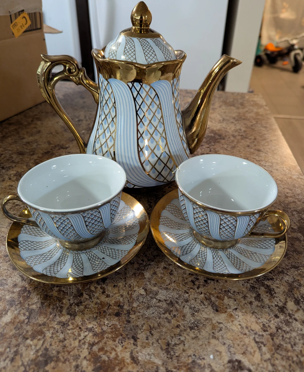 Vintage Tea Set - Teapot and 2 Cups with Saucers