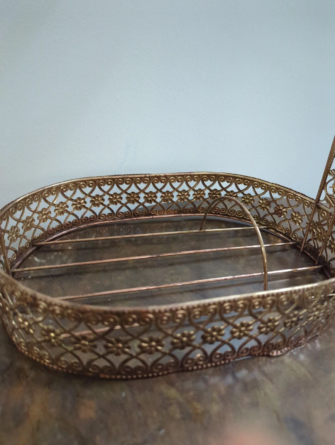 Ornate Gold Tone Mug Holder Stand - photo 2