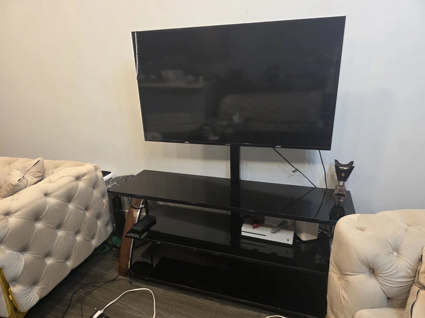 Black Glass TV Stand + Samsung 48-in