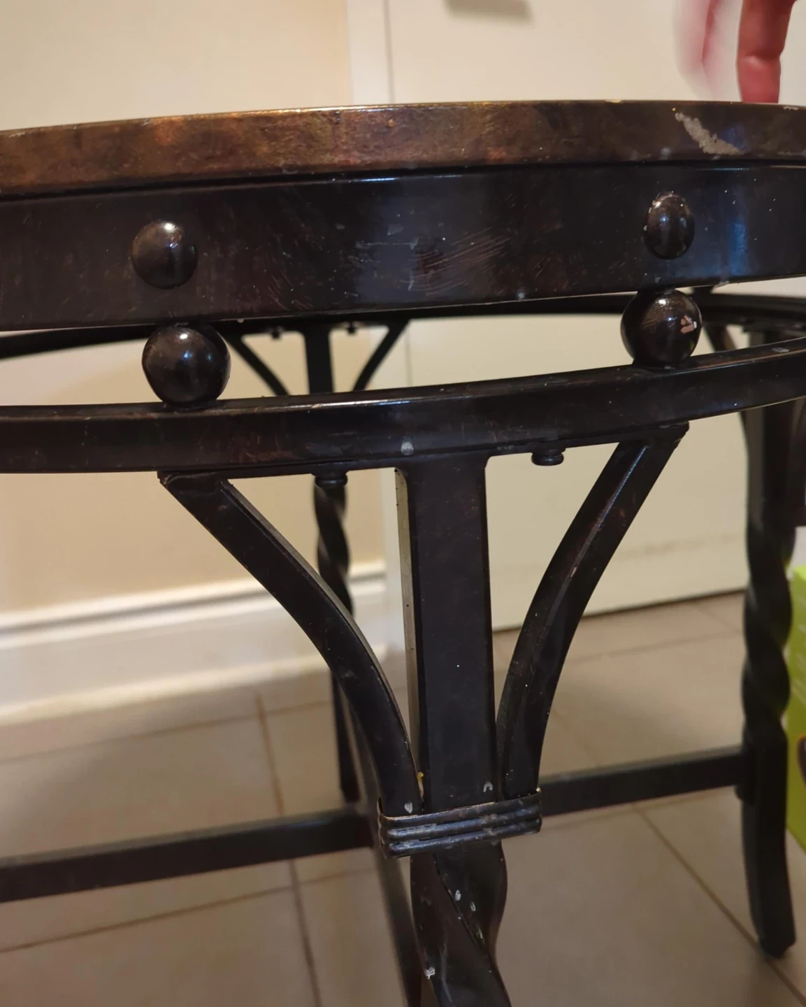 Round Metal Side Table - photo 3