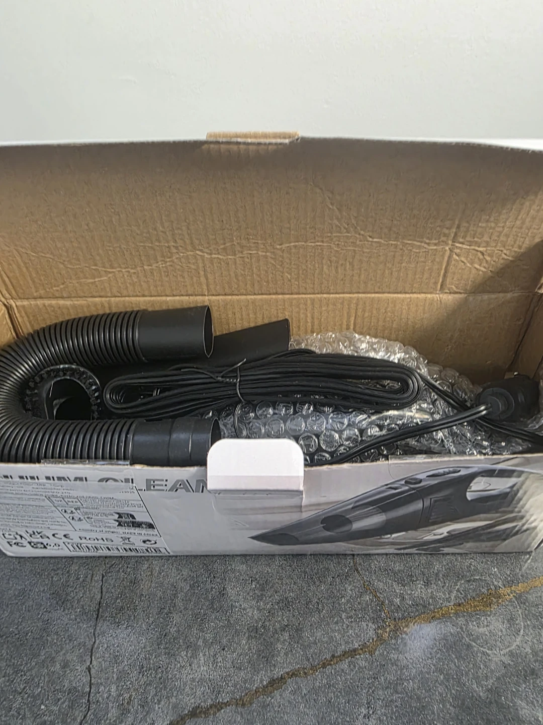 Portable 12V Handheld Car Vacuum Cleaner for Wet and Dry Use - photo 2